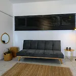 Apartament Kamari Seafront