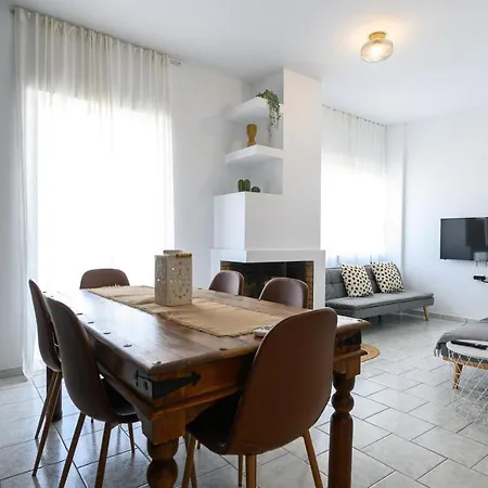Kamari Seafront Apartamento Kalamata