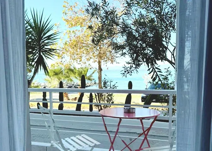 Kamari Seafront * Καλαμάτα