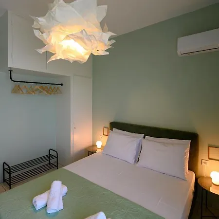 Kamari Seafront Daire *