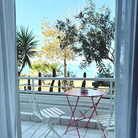 Kamari Seafront * Каламата