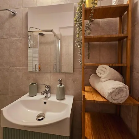 Kamari Seafront * كالاماتا