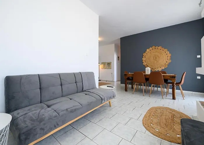 Appartement Kamari Seafront *